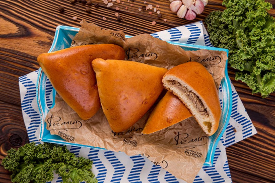 Пирожок с мясом