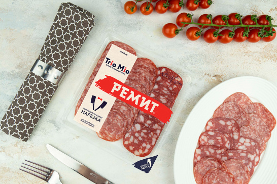 Нарезка колбасы сырокопченые «Ассорти Trio Mio», 100 г