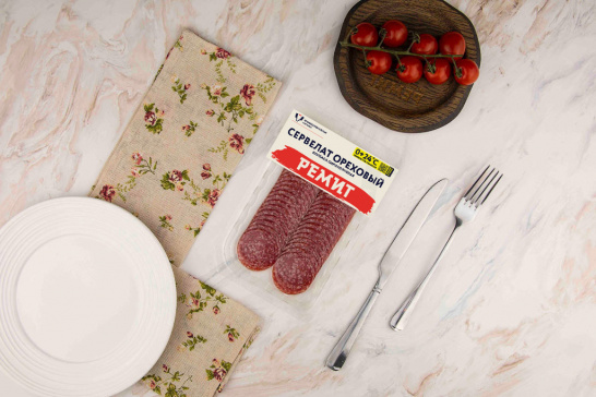 Нарезка колбаса Сервелат Ореховый с/к в/у (шт. 70 гр.) 90 сут.