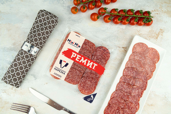 Нарезка колбасы сырокопченые «Ассорти Mixi Mio», 100 г